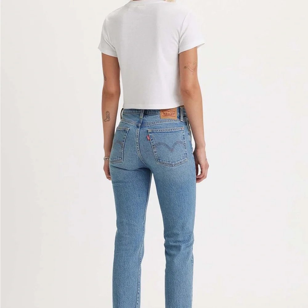 Levi’s Wedgie Straight Blue Jeans 25x26 - Picture 2 of 6